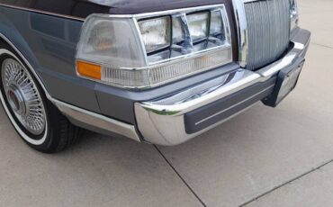 Lincoln-Continental-valentino-1984-21
