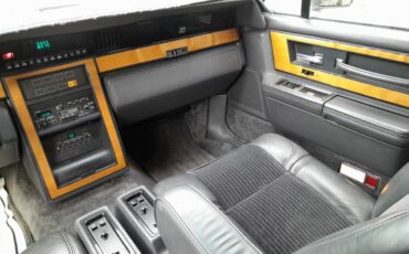 Lincoln-Continental-valentino-1984-7