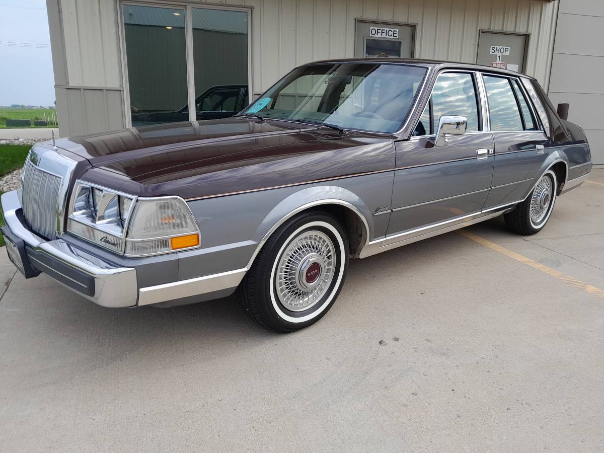 Lincoln Continental valentino  1984