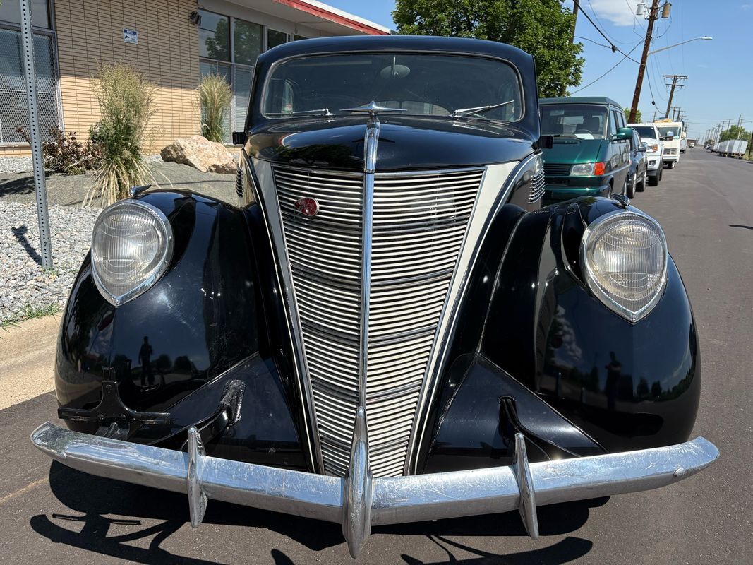 Lincoln-MKZZephyr-1937-6