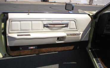 Lincoln-Mark-Series-1973-Coupe-11