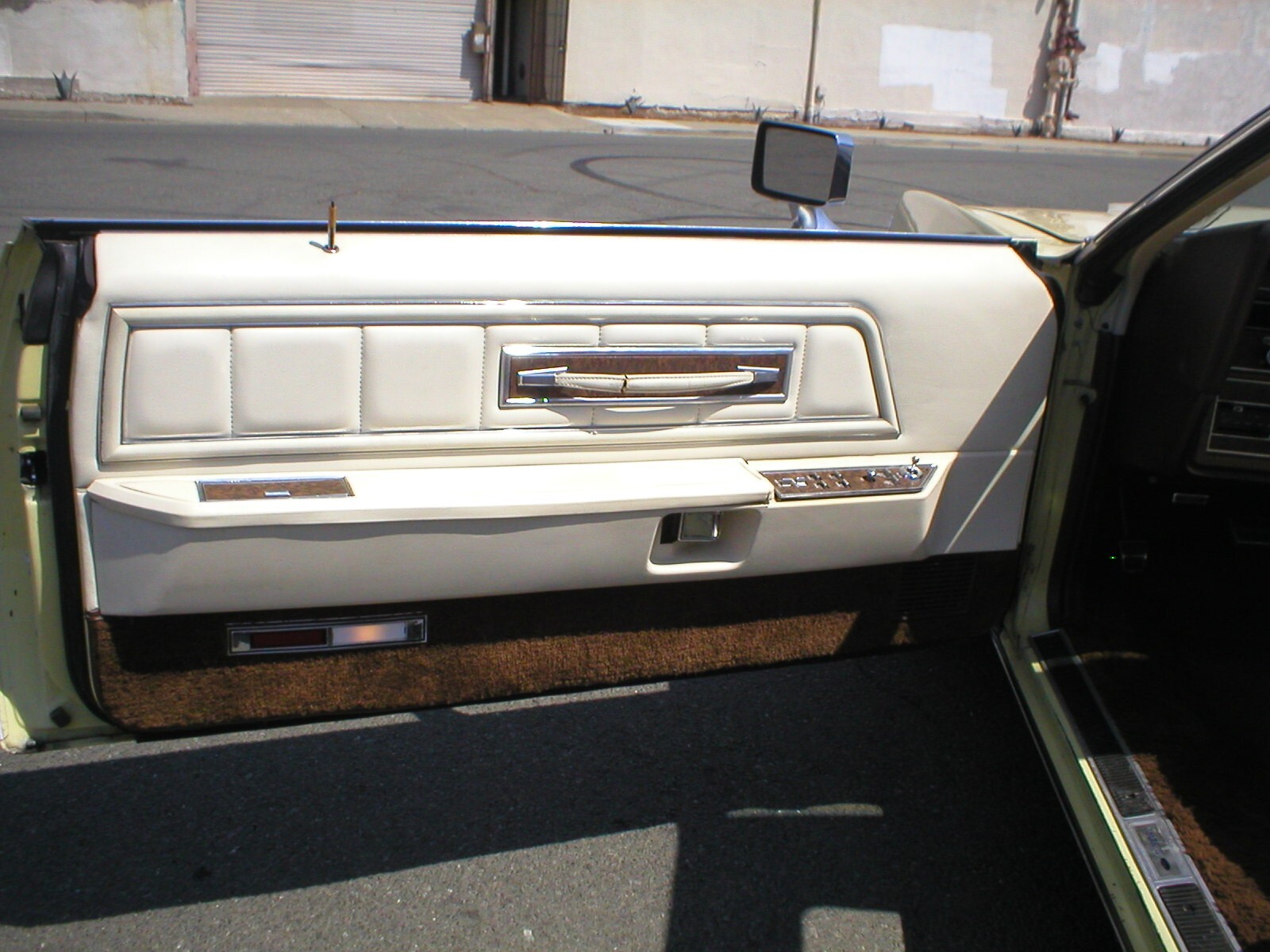 Lincoln-Mark-Series-1973-Coupe-11