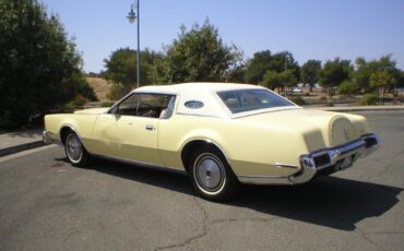 Lincoln-Mark-Series-1973-Coupe-13