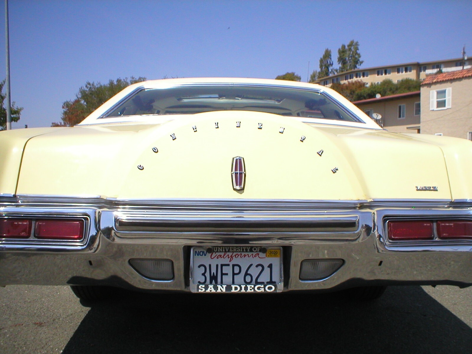 Lincoln-Mark-Series-1973-Coupe-16