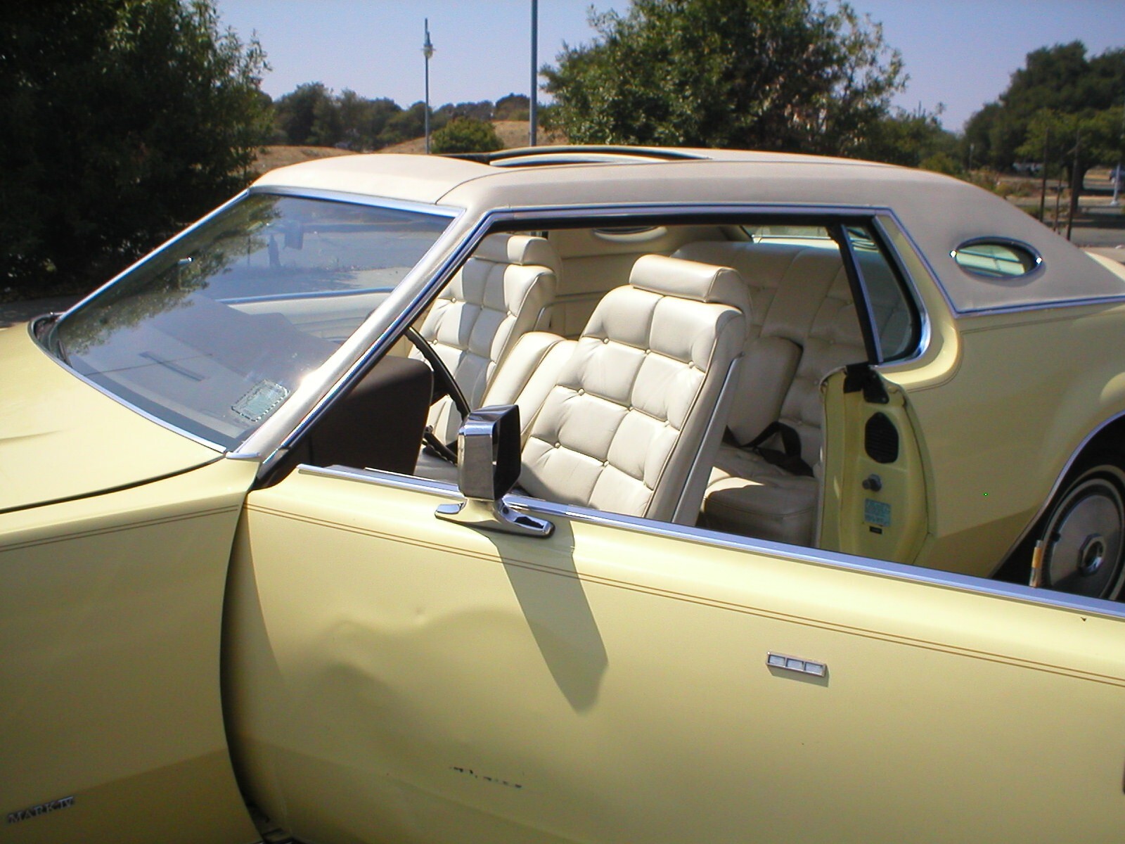 Lincoln-Mark-Series-1973-Coupe-7