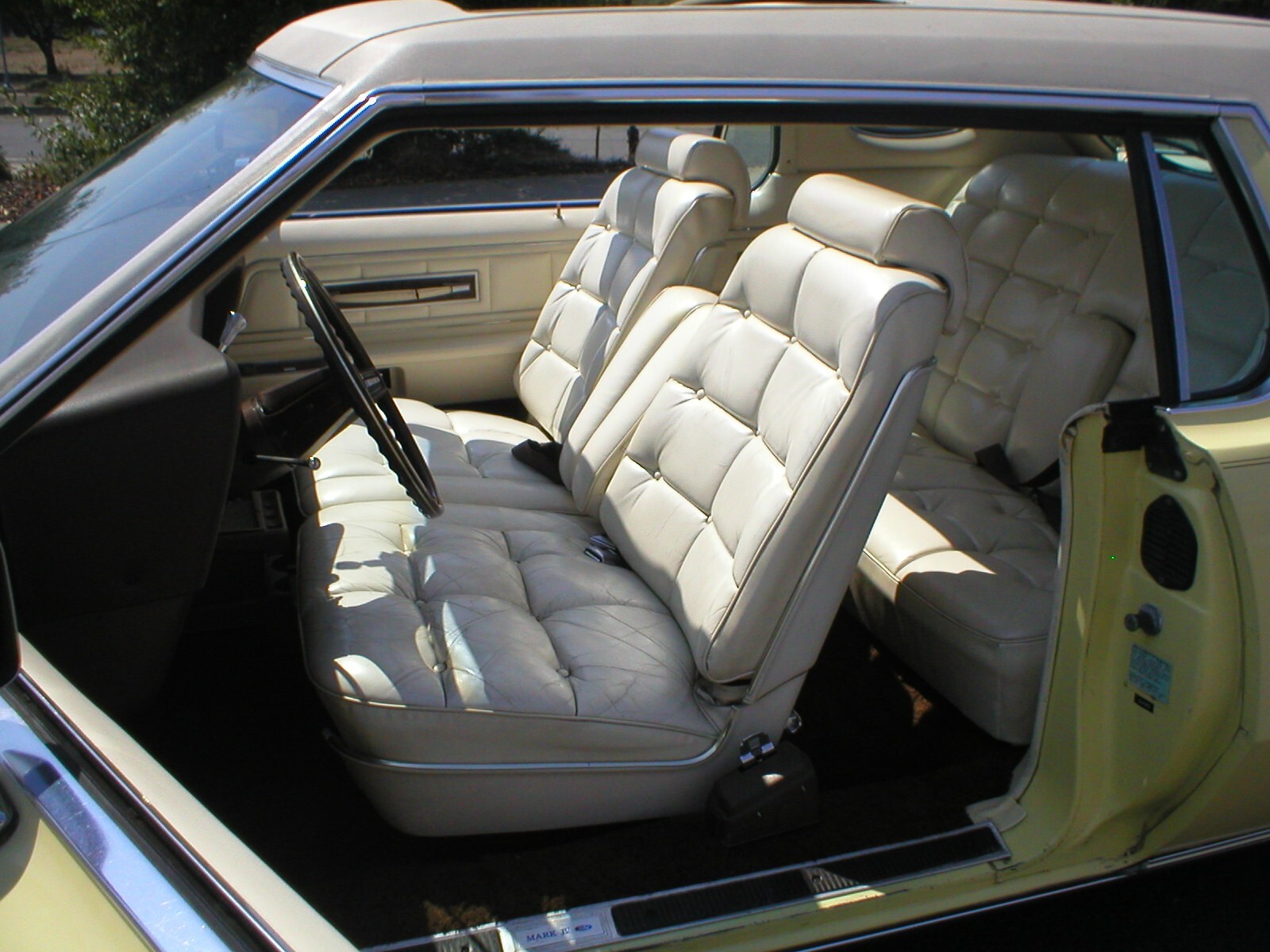 Lincoln-Mark-Series-1973-Coupe-9