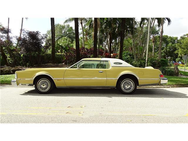Lincoln-Mark-Series-1974-2-DOOR-COUPE-2