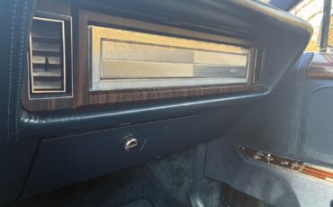 Lincoln-Mark-Series-1979-10