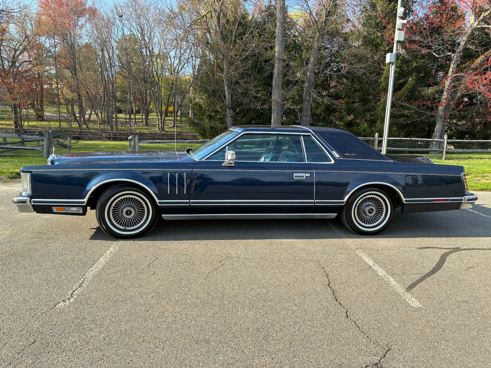 Lincoln-Mark-Series-1979-20