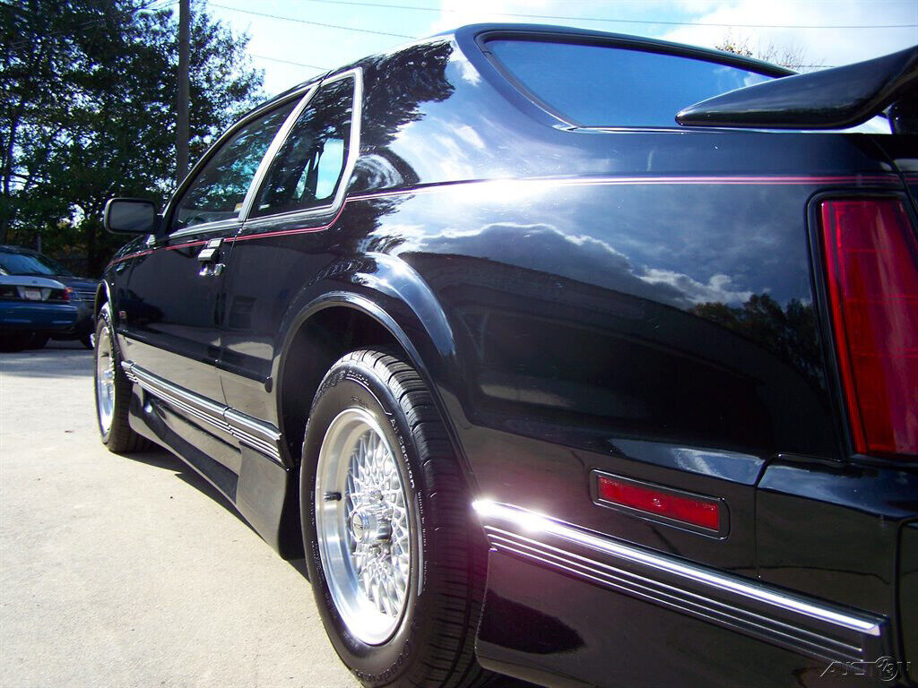 Lincoln-Mark-Series-1990-Coupe-21