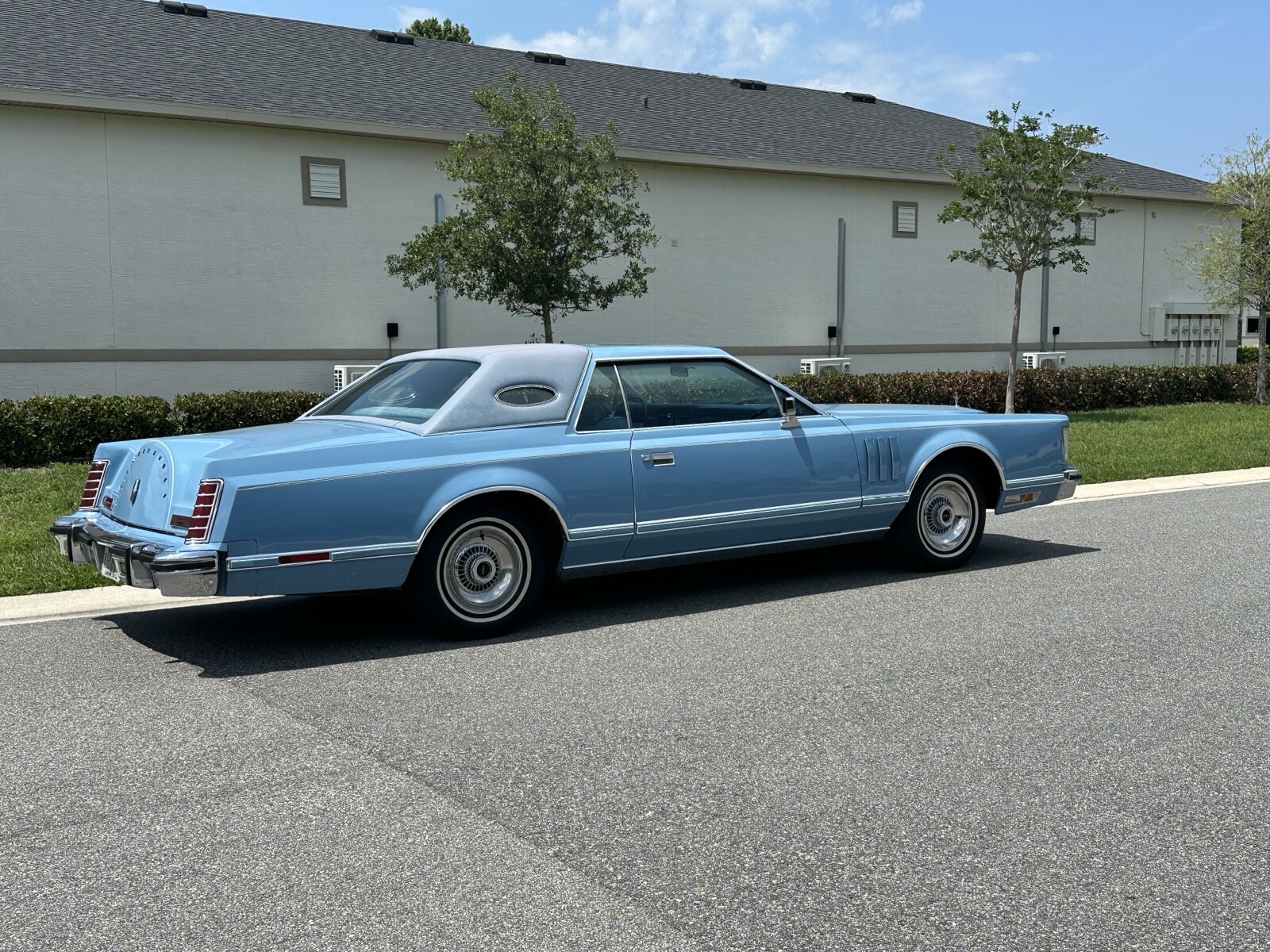 Lincoln-Mark-V-1979-27