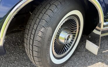 Lincoln-Mark-V-1979-Coupe-10