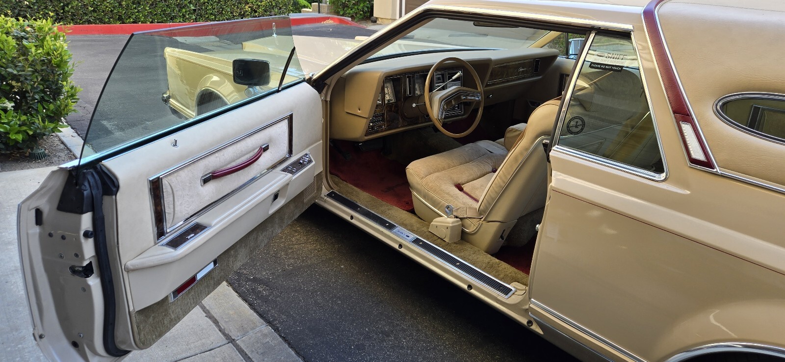 Lincoln-Mark-V-1979-Coupe-14