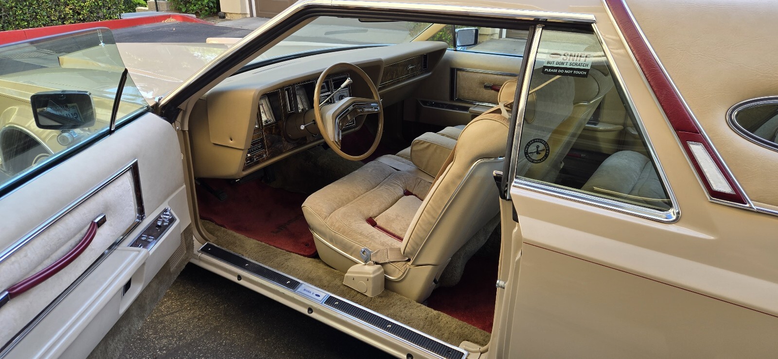 Lincoln-Mark-V-1979-Coupe-15