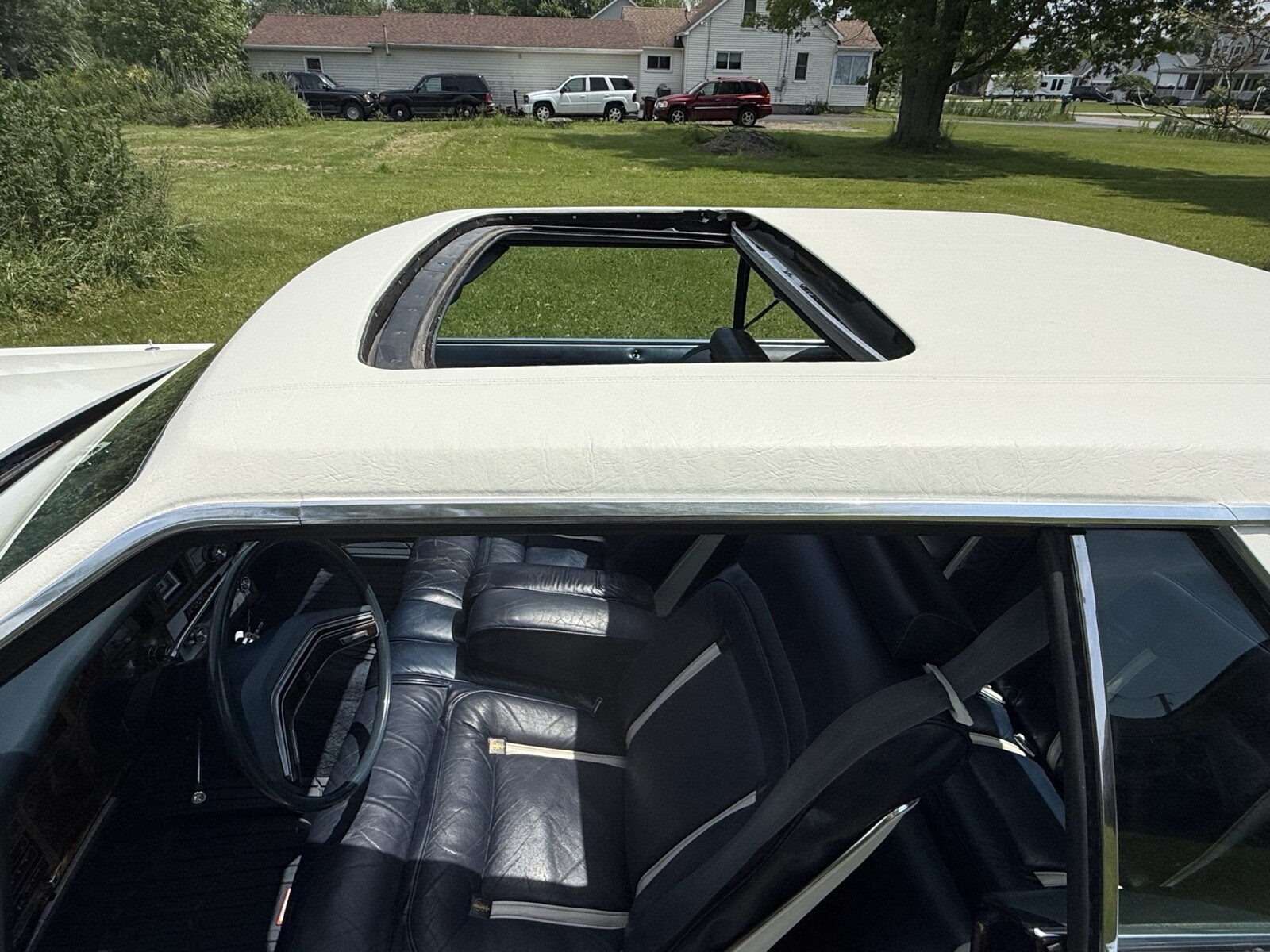 Lincoln-Mark-V-1979-Coupe-16