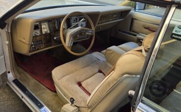 Lincoln-Mark-V-1979-Coupe-16