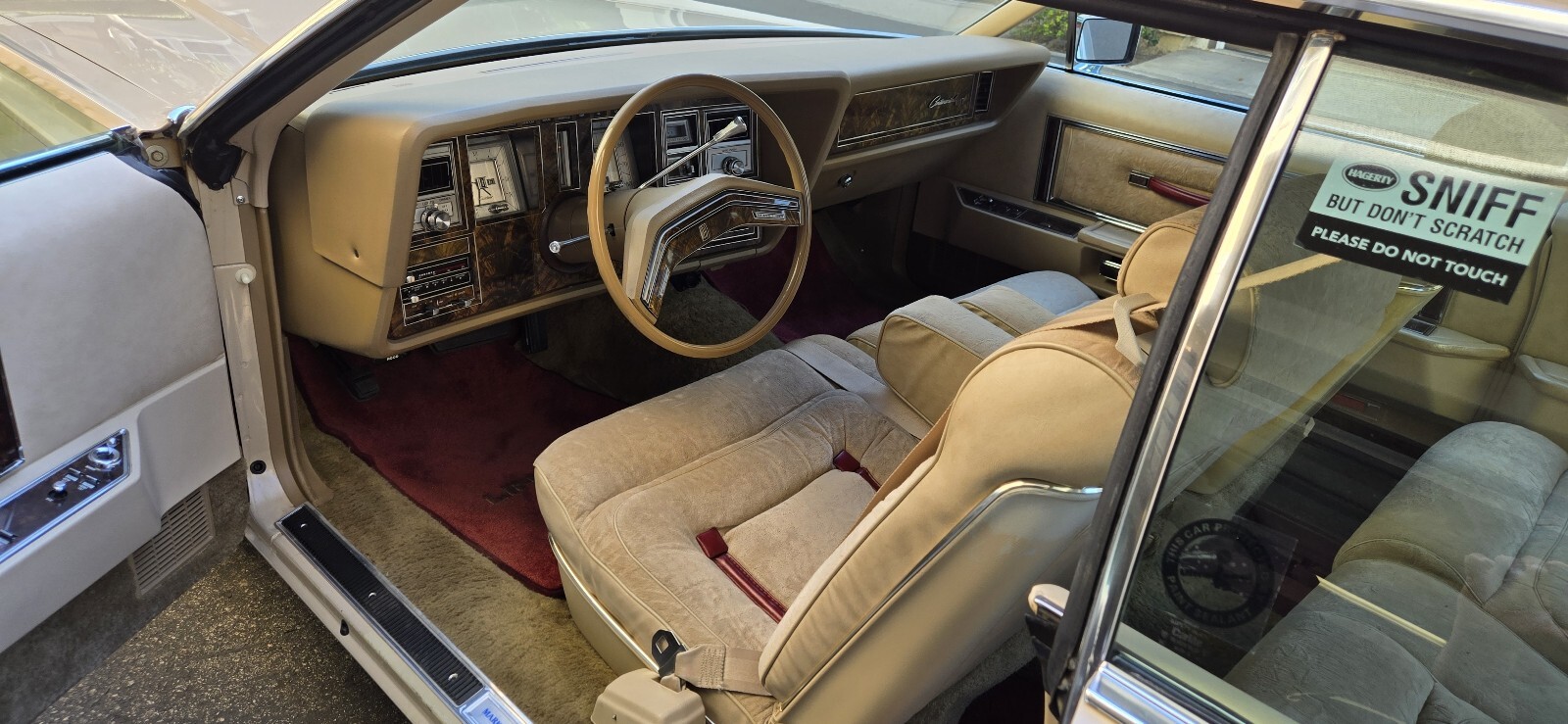 Lincoln-Mark-V-1979-Coupe-16