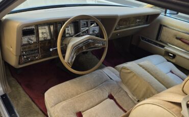 Lincoln-Mark-V-1979-Coupe-17