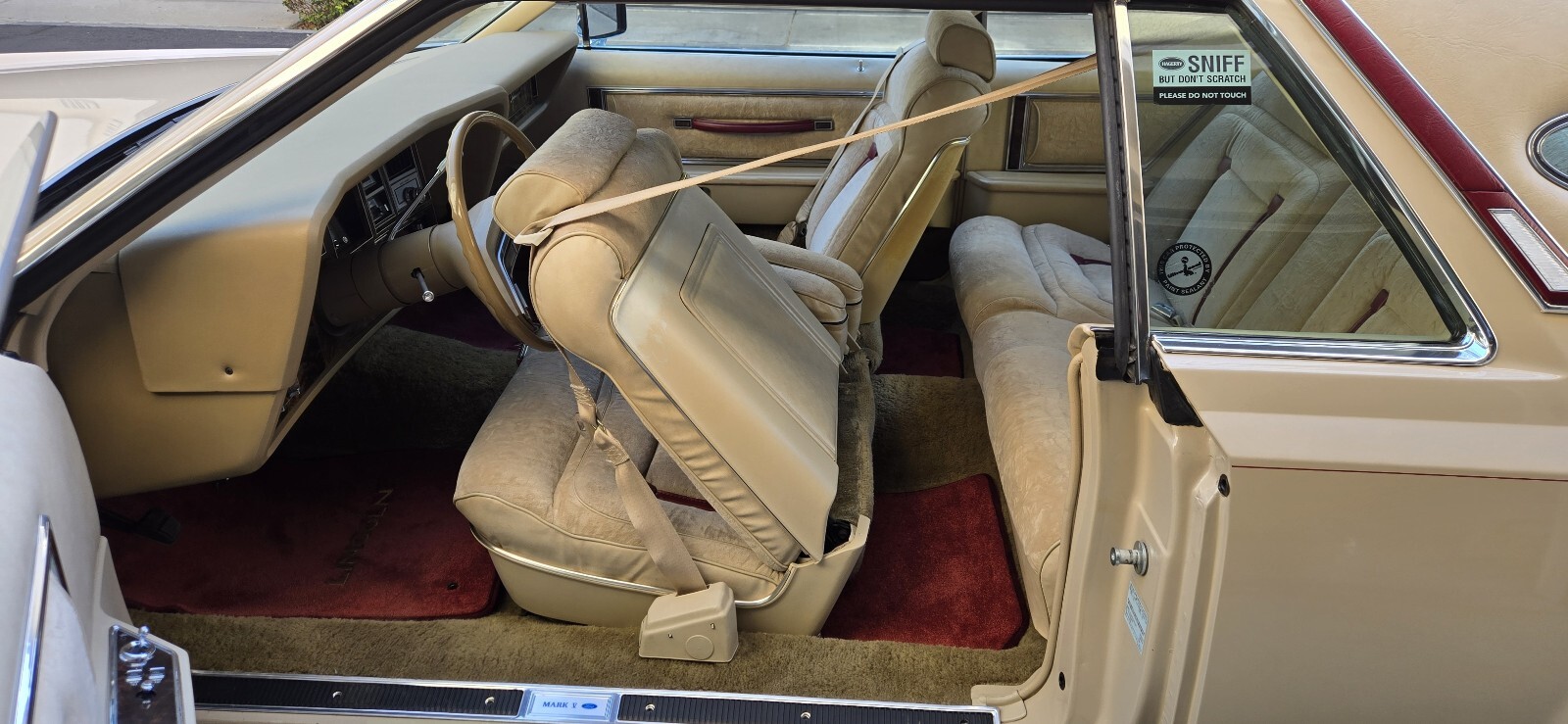Lincoln-Mark-V-1979-Coupe-19