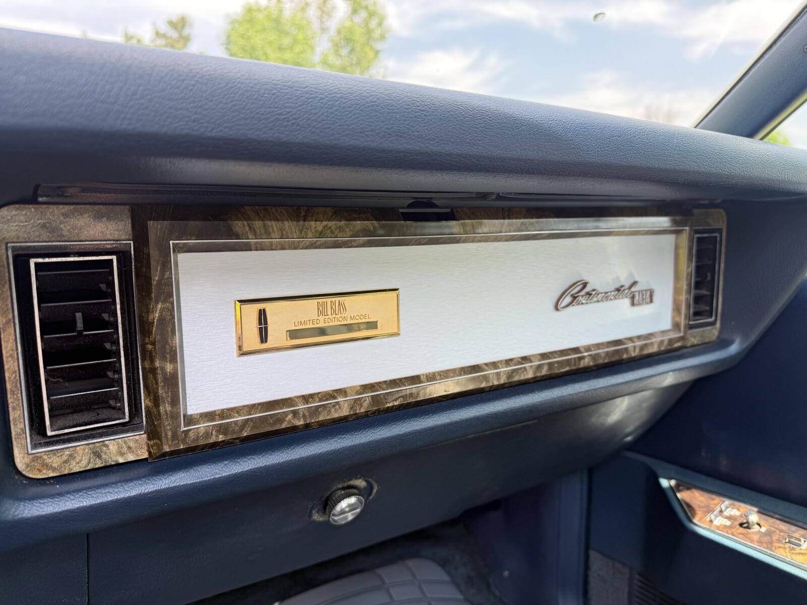 Lincoln-Mark-V-1979-Coupe-20