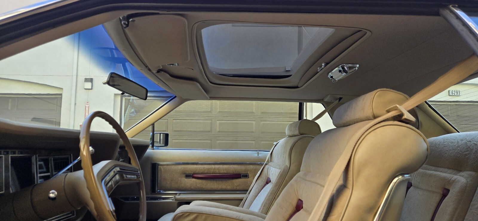 Lincoln-Mark-V-1979-Coupe-21