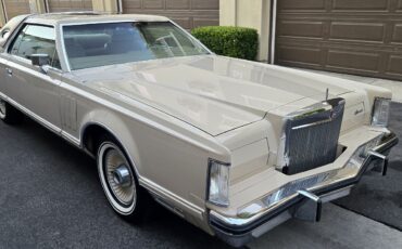 Lincoln-Mark-V-1979-Coupe-5