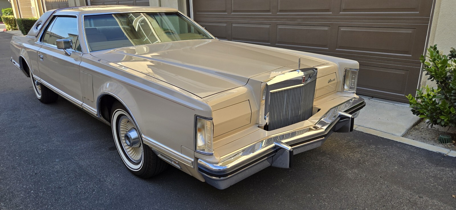 Lincoln-Mark-V-1979-Coupe