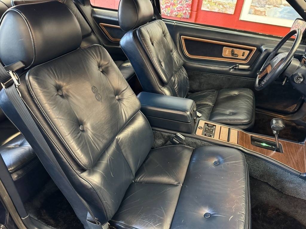 Lincoln-Mark-vii-1988-blue-11