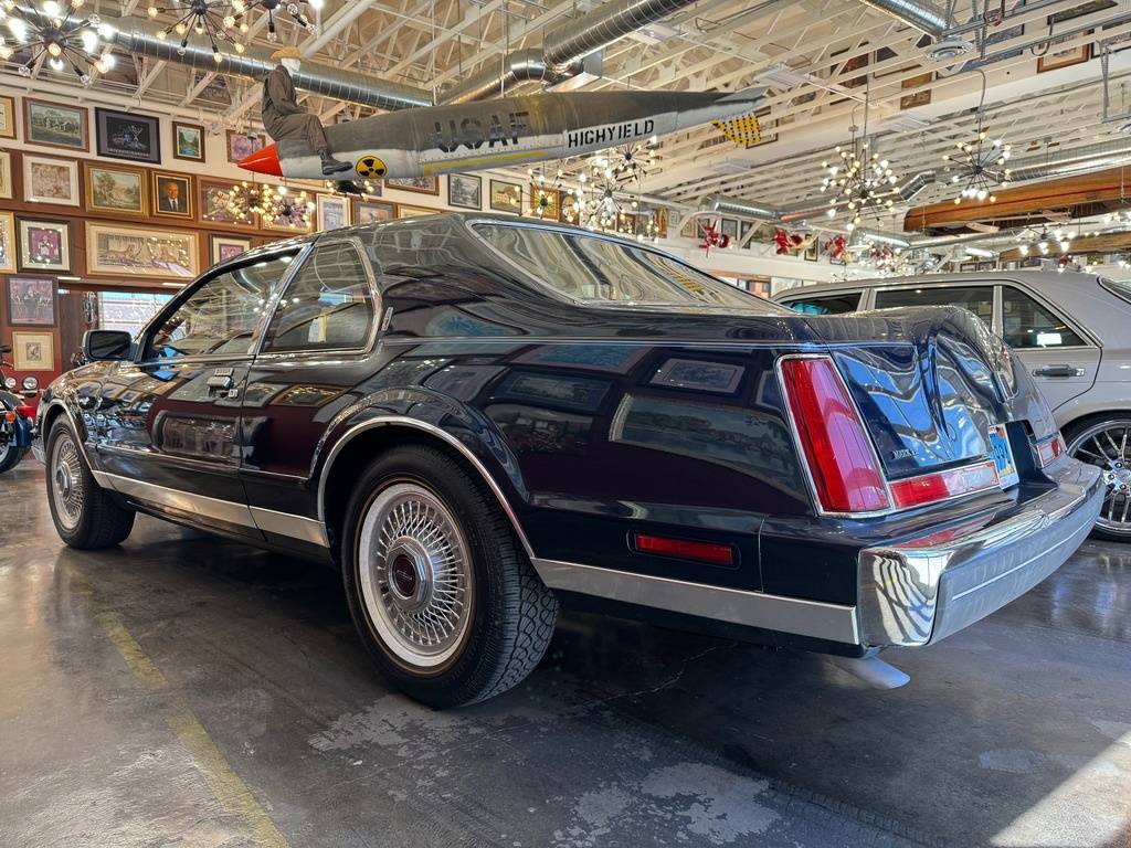 Lincoln-Mark-vii-1988-blue-6