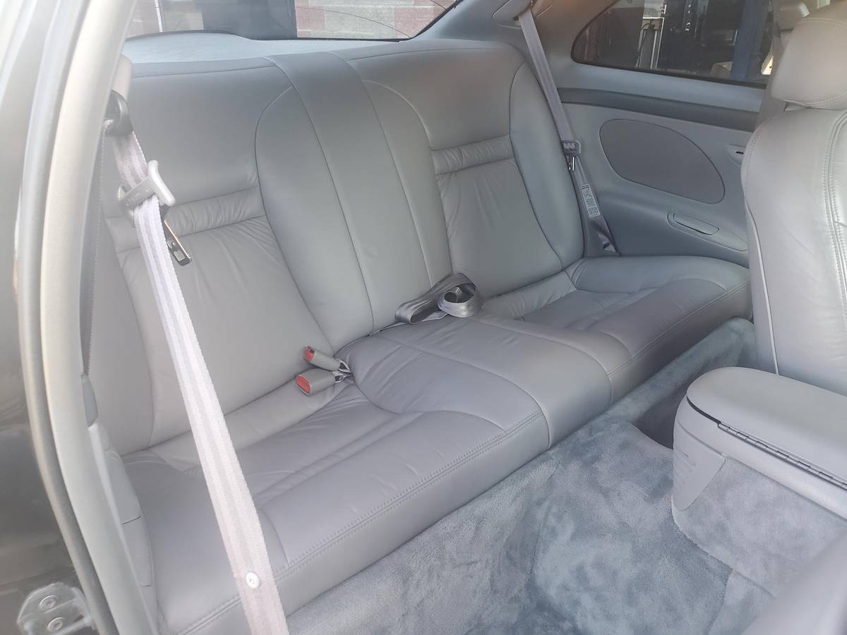 Lincoln-Mark-viii-1993-15