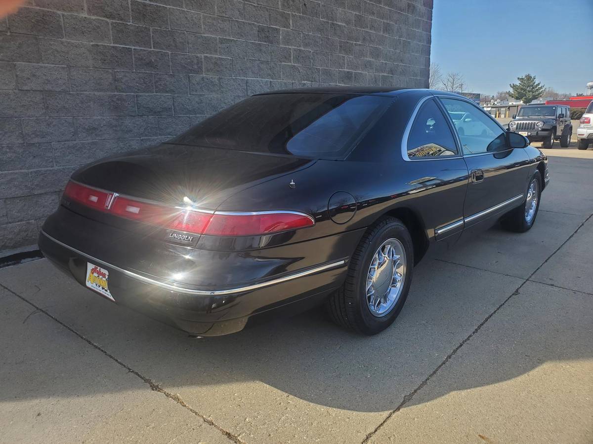 Lincoln-Mark-viii-1993-7