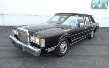 Lincoln-Town-Car-1988-Sedan-20