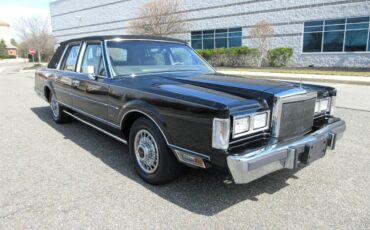 Lincoln-Town-Car-1988-Sedan-5