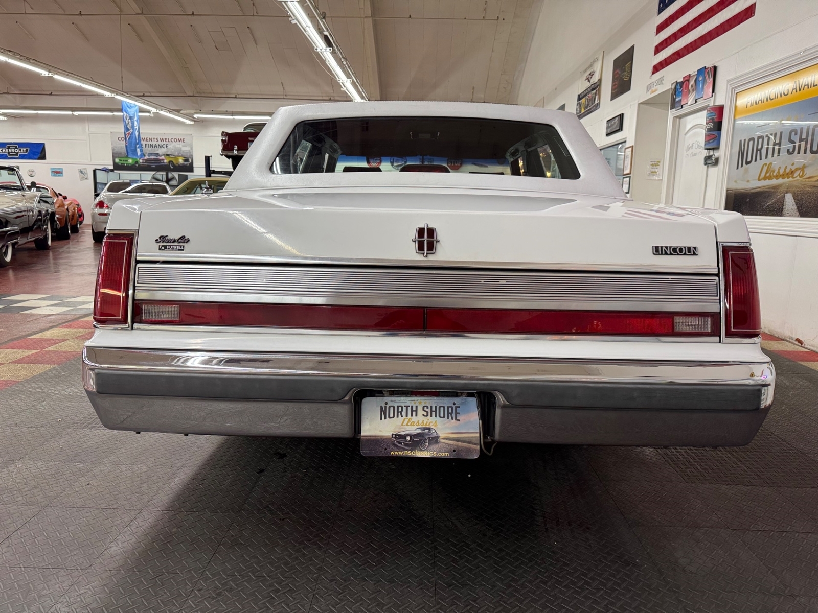 Lincoln-Town-Car-1989-Sedan-12