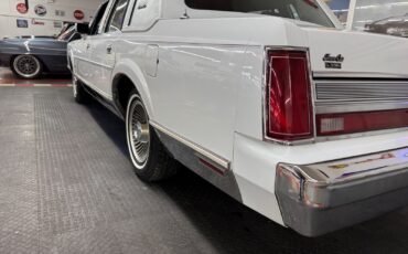 Lincoln-Town-Car-1989-Sedan-20
