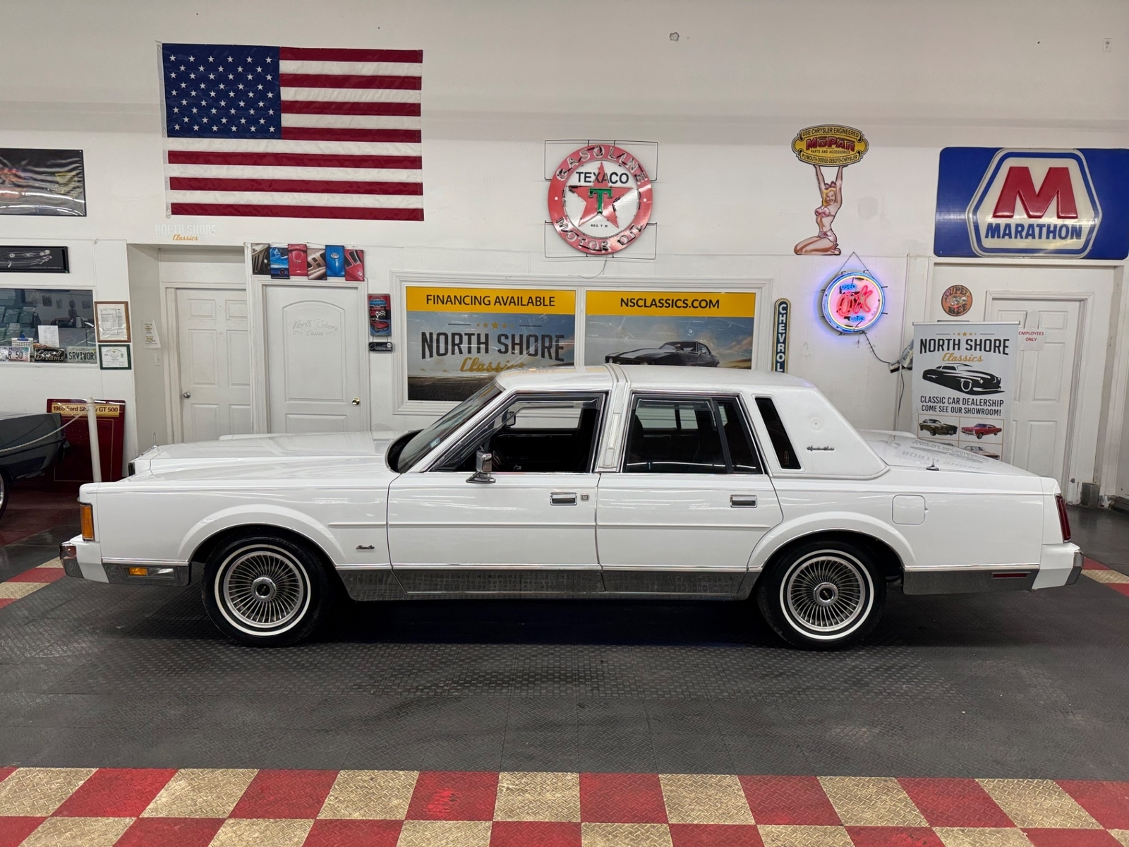 Lincoln-Town-Car-1989-Sedan-3
