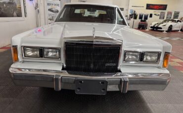 Lincoln-Town-Car-1989-Sedan-6