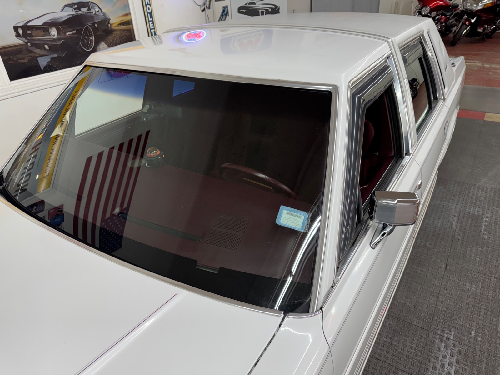 Lincoln-Town-Car-1989-Sedan-9