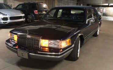 Lincoln-Town-Car-1993-Sedan-39