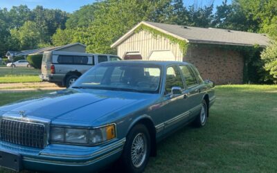 Lincoln Town Car 1993 Sedan