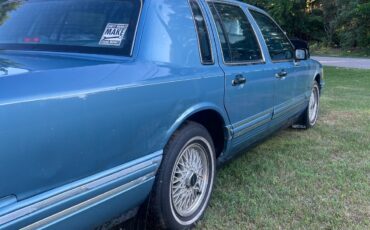 Lincoln-Town-Car-1993-Sedan-5