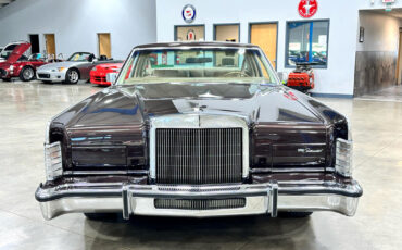 Lincoln-Town-Coupe-1979-Other-1