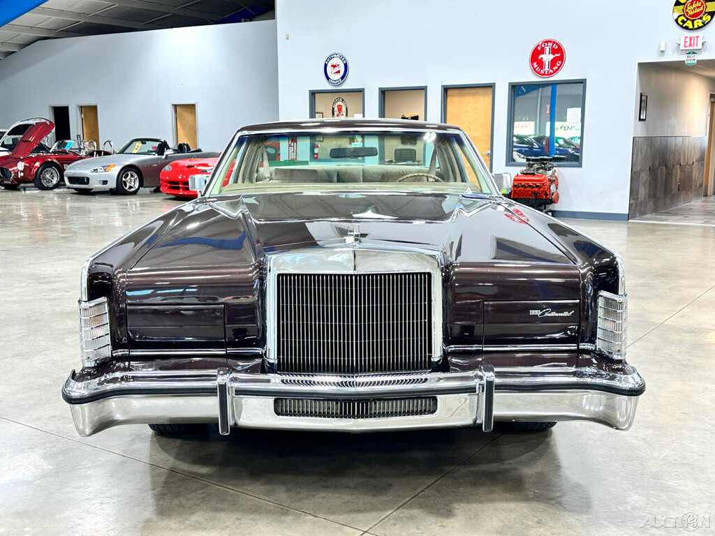 Lincoln-Town-Coupe-1979-Other-1