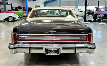 Lincoln-Town-Coupe-1979-Other-5