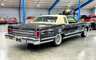 Lincoln-Town-Coupe-1979-Other-6