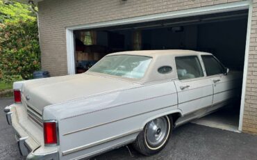 Lincoln-Town-car-1978-grey-13