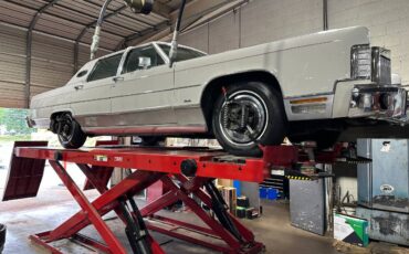 Lincoln-Town-car-1978-grey-15