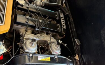 Lotus-Elan-1971-Coupe-9