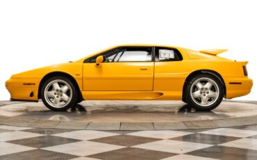 Lotus-Esprit-1995-2D-Coupe-4