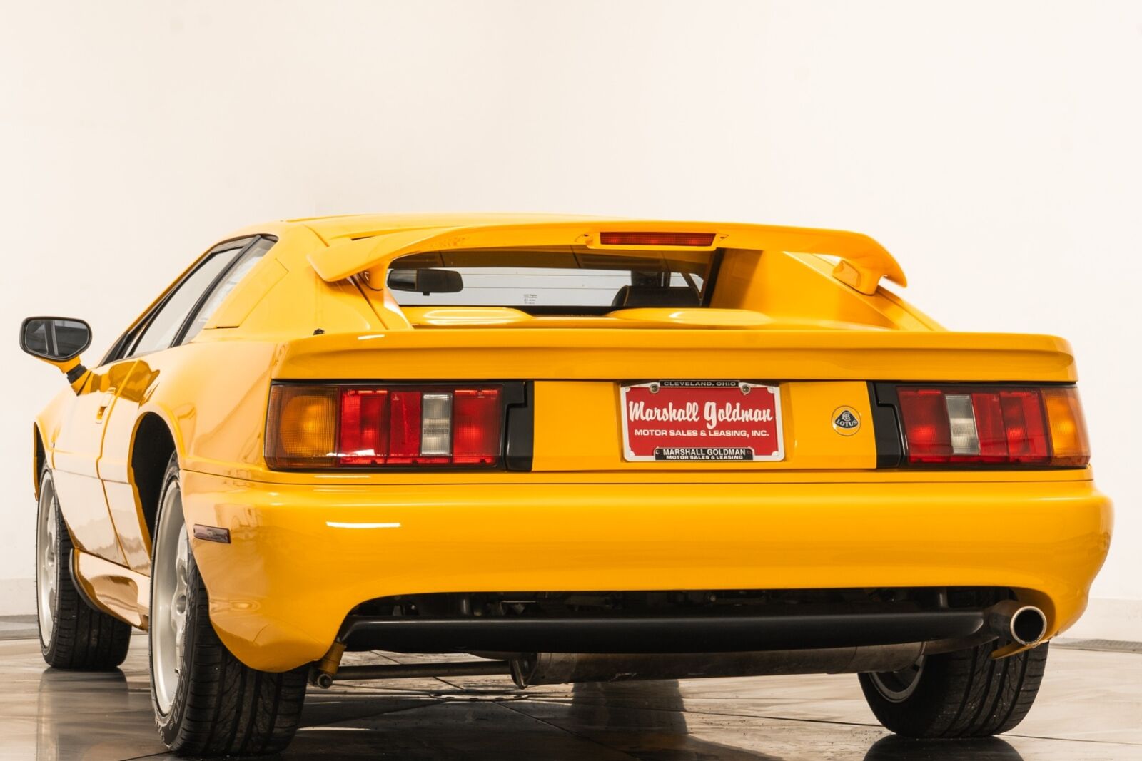 Lotus-Esprit-1995-2D-Coupe-5